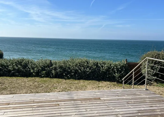 Hôtels Chaleureux Les Pieux 50