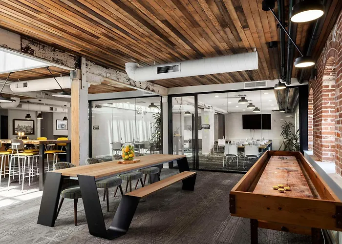 Best Pet Friendly Hotels in Downtown San Diego